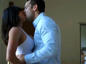 MILF mature avec des seins 36DD baisée