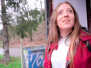 Agent Public, la bombe punk espagnole Venom Evil se fait baiser