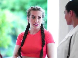 Les docteurs lesbiennes MILF aux gros seins aident la voisine