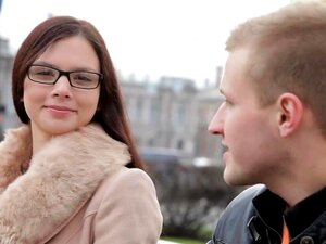 Edward et Margarita aiment tous les deux lire divers livres, mais