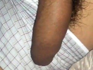 Se branler sur un pote endormi