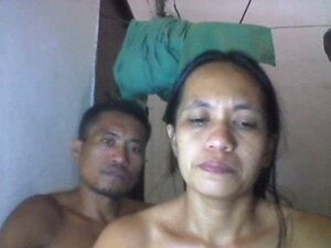 LA MAMAN PHILIPPINE SHANELL DANATIL ET SON COPAIN EN CAM. LA MAMAN