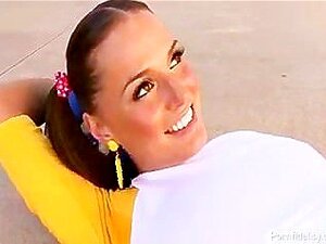 Sexy Baller Tori Black baisant les Madisons