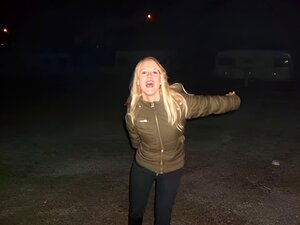 Super Mignonne Allemande fait une pipe d'enfer. Super Mignonne