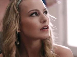 Une patiente manipulée pour avoir du sexe lesbien. La patiente