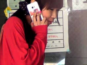 Asiatiques regardés pisser