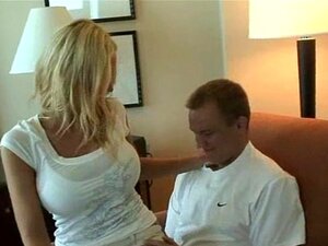 UN PLAN À TROIS SE TRANSFORME EN PLAN À QUATRE