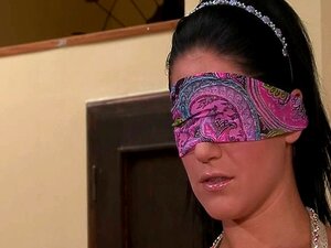 Jeune femme reçoit une surprise de cocufiage