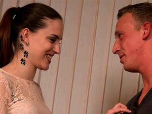 Porn UK - Grande et Belle Lyen Parker