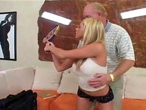 Plan à trois avec une nana arabe aux gros seins