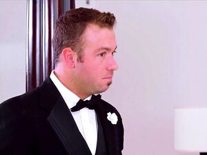 Femme Lennox Luxe dans Dirty Bride