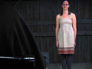 Une nana se fait gorger la chatte