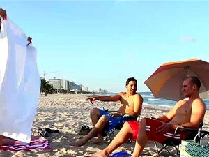 Les beaux-pères chauds ont fait leurs premiers mouvements sur les