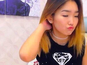 J'ai trouvé ma chaude camarade de classe asiatique en cam