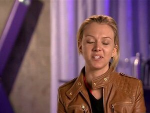 Des invités dégueulasses profitent d'un sexe de groupe fou dans une