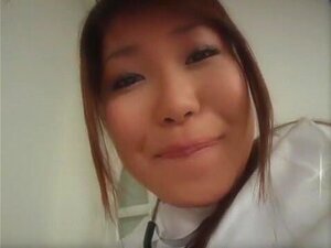 L'incroyable mannequin japonaise Yuna Hoshi dans des petits seins