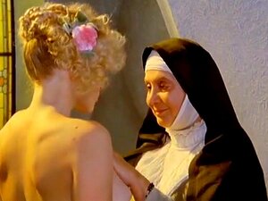 Eleonora Giorgi dans  Histoire d'une religieuse cloîtrée 