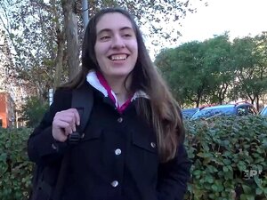 La douce amateur Carolina trouve un monde récent de sexe avec cette