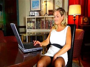 Le porno fait couler le jus de chatte de maman