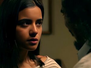 Paulina Gaitan nue - Monica Maci nue - Eddie Reynolds et Los Angeles