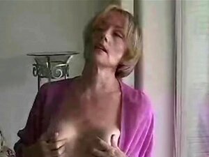 Maman laisse son beau-fils faire son corps