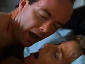 Elizabeth Morehead dans Sand Trap (1998), Après avoir été victime