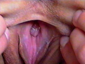 elle montre sa chatte