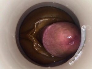 Venez voir cet homme excité sur sa caméra, qui donne vie à ses