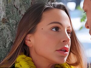 Découvrez comment la magnifique Abigail Mac se fait prendre