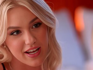 Regardez Jazlyn et Lilly TUÉES profiter de la récréation avec un