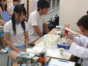 La salope japonaise incroyable Love Satome, Anri Kawai dans Crazy