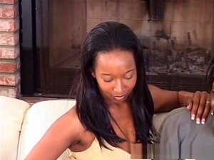 La pornstar en chaleur Peaches B dans un film porno noir et ébène