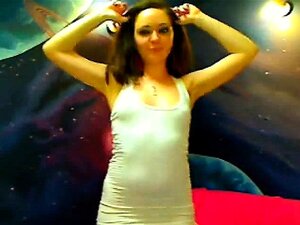 La bombe russe danse sexy en webcam