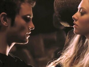 Amanda Seyfried - Red Riding Hood (2011)