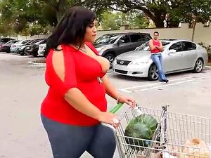 Grosse SSBBW se fait baiser profondément dans le cul