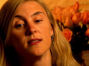 Un couple marié amateur avec une femme blonde bisexuelle Jenny veut