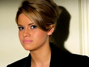 Baisée lors d'un dîner d'affaires Jessa Rhodes