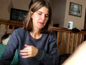 Mamie mince avec une chatte hirsute, anal rapide, creampie