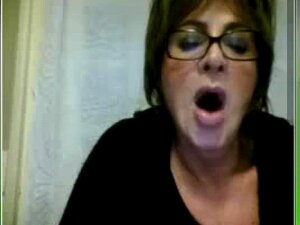 Le prof montre son autre côté en webcam