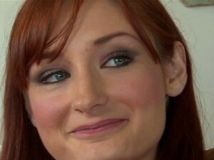 Belle-ado poilue se fait enculer. Belle-ado rousse poilue se fait