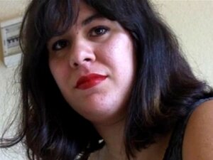 Des seins tombants et un super cul. Des seins tombants et un super cul