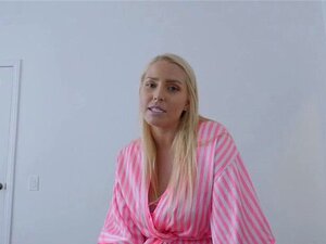 Ma belle-mère MILF frustrée et bien foutue m'a séduit et baisé. Ma