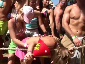 Incroyable pornstar dans un film porno HD blond fabuleux. Les vacances