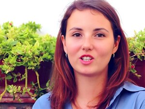 Les douces lesbiennes amateurs se font lécher leurs chattes