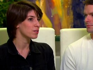 Le mari échangiste en chaleur se sent tellement heureux de baiser