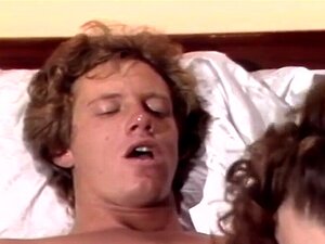 LE PORNO CLASSIQUE - Femme affamée veut plus de baise. Femme affamée