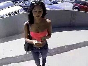 Les mignonnes adorent se faire baiser en public - NOUVEAU film porno