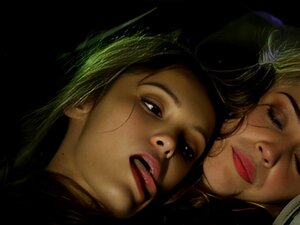 Découvrez la sulfureuse Lola Le Lann dans une aventure sauvage en