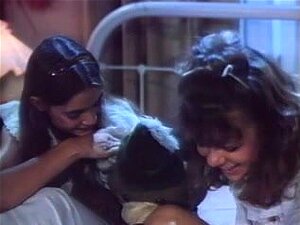 Plongez dans l'univers sensuel de magnifiques femmes explorant leurs