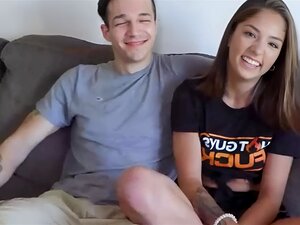 La Petite Chatte Se Fait Démolir Par La Bite Monstre De Jayden